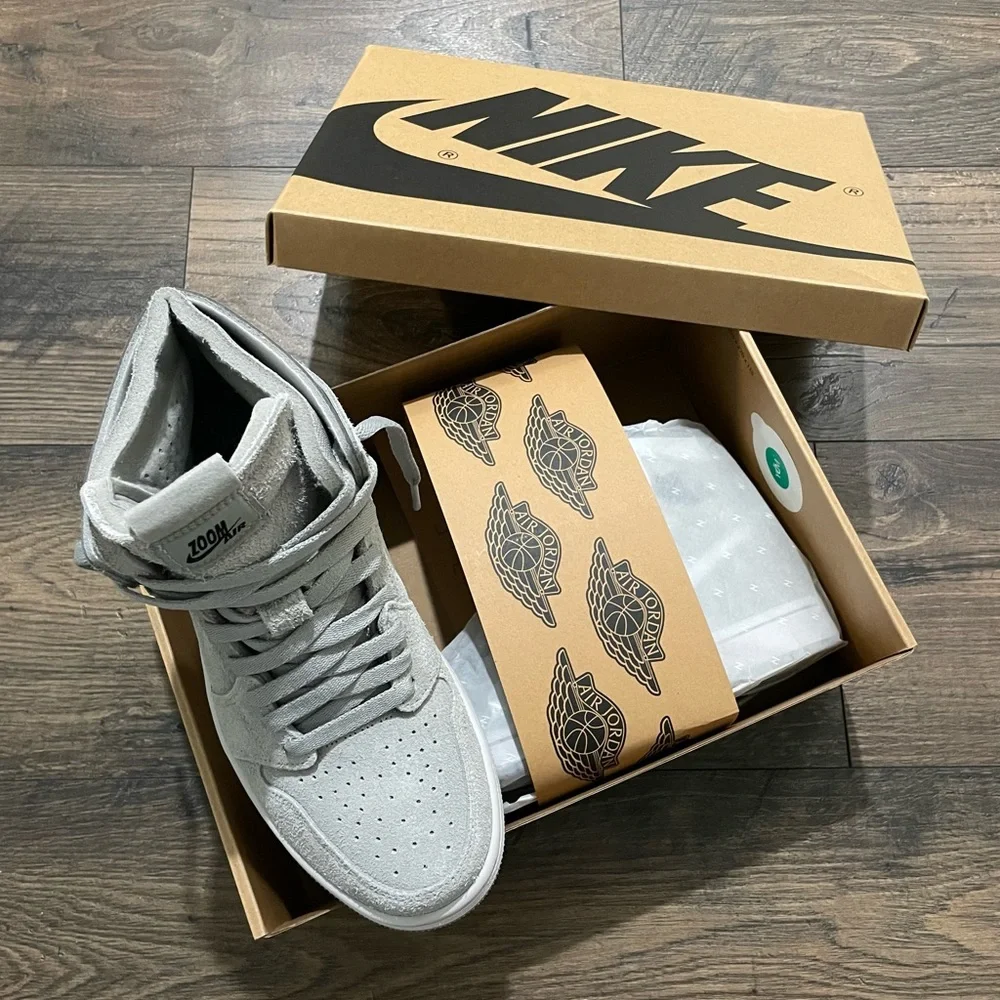 SOLD - Jordan 1 Zoom Air Comfort Grey GUARANTEED Authentic - Picture 2 of 3